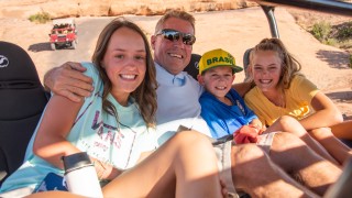 Mac Moab Hummer Slickrock Family Smiles Hero3